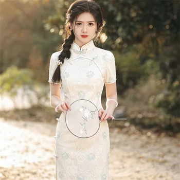 Китайското лятна рокля Ципао с композиране завързана бродерия в ретро стил, ретро стил, класическа елегантна жена ежедневното рокля Ципао с къс ръкав