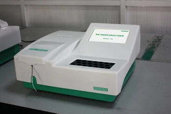 Мини-напълно автоматичен клинично-химичен анализатор RM-030B, биохимичен анализатор, химически анализатор