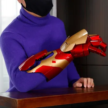 Нов Mk43 1:1 Marvel Отмъстителите Железния човек, светещи ръкавици за ръце, подпори за cosplay, носен фигурка, латексова коледна играчка